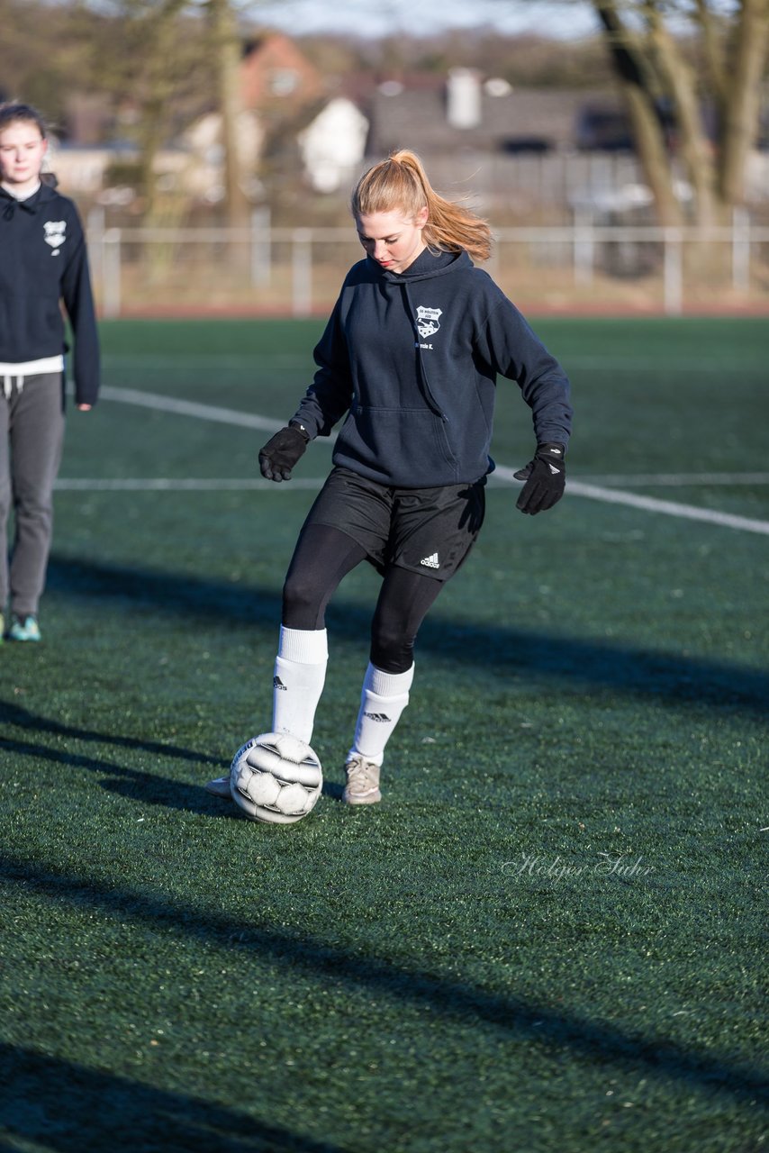 Bild 52 - Frauen SG Holstein Sued - SV Gruenweiss-Siebenbaeumen : Ergebnis: 0:2